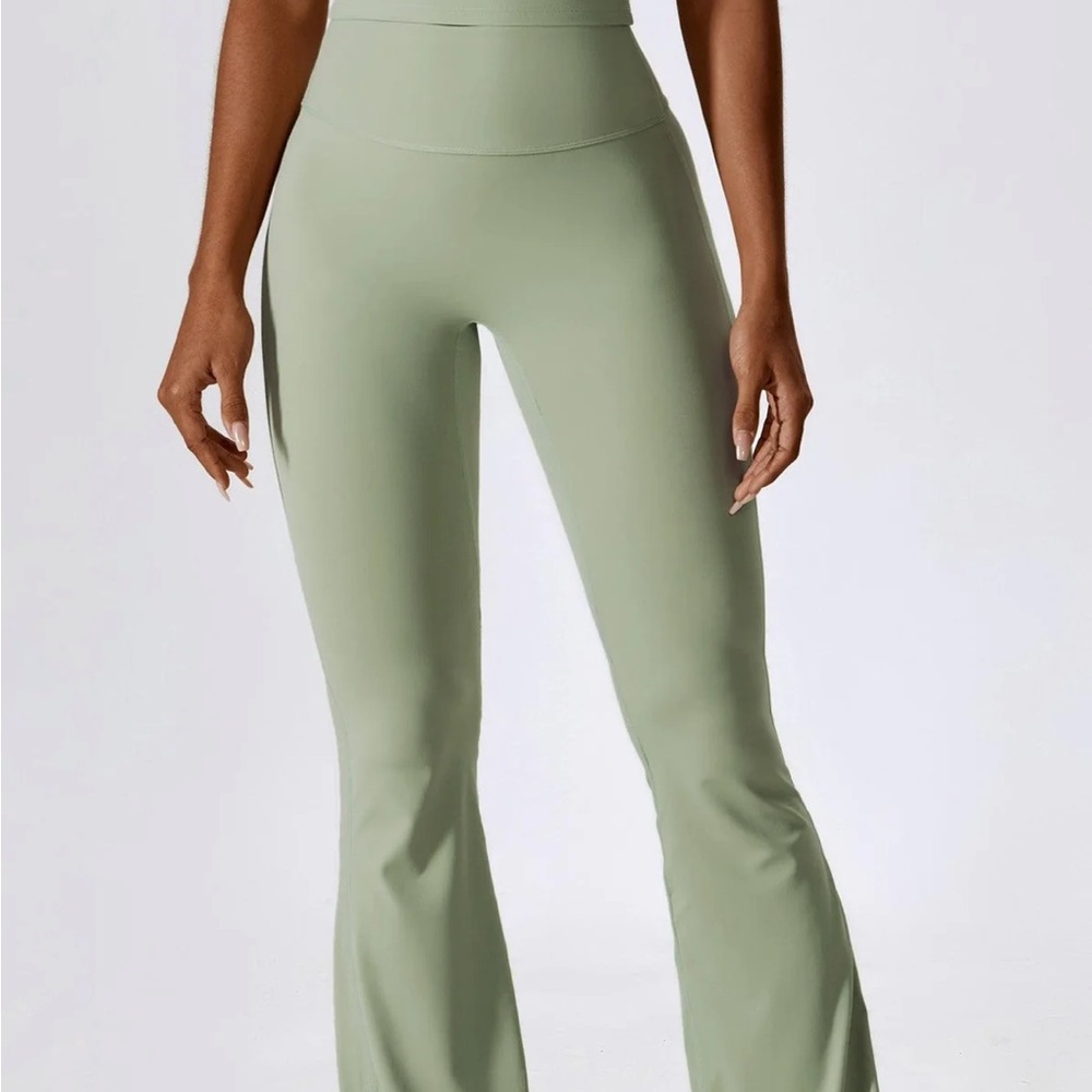 Haven Flare Leggings - Pistachio - Picture 3 of 7